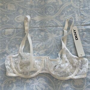 NWT DKNY Unlined White Lace Underwire Bra Size 34B